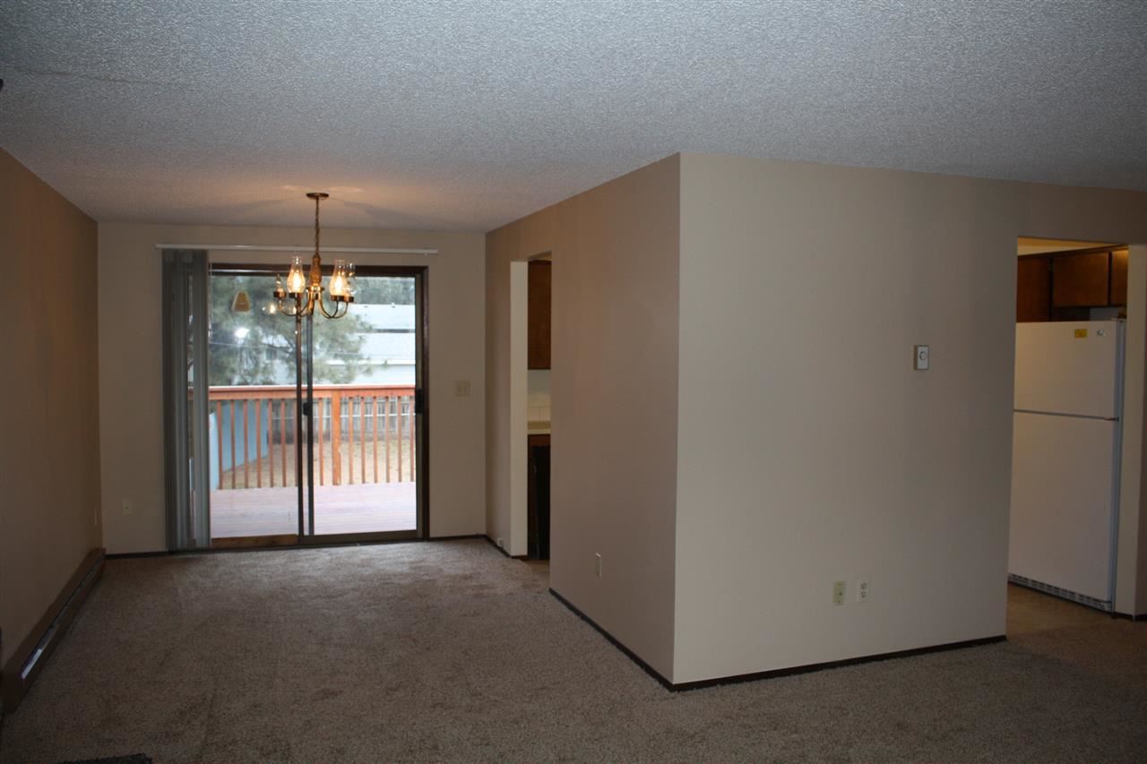 225 East Hawthorne Road Spokane, WA 99218 - Photo 4 of 15