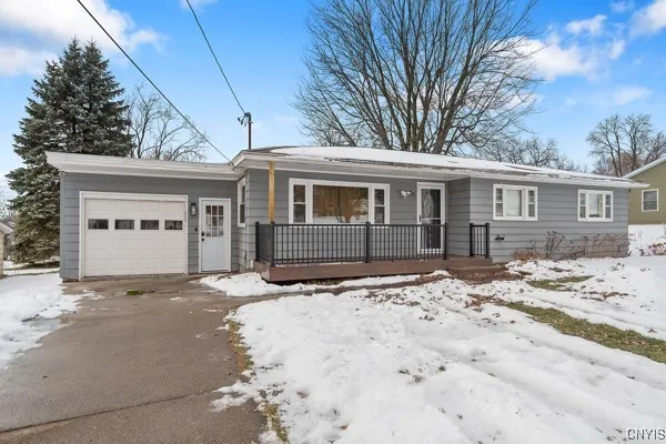 $2,600 | 25 Franklin Avenue, Oswego, NY 13126
