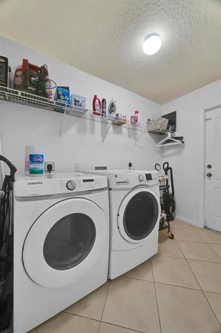 a view of a back yard of the house