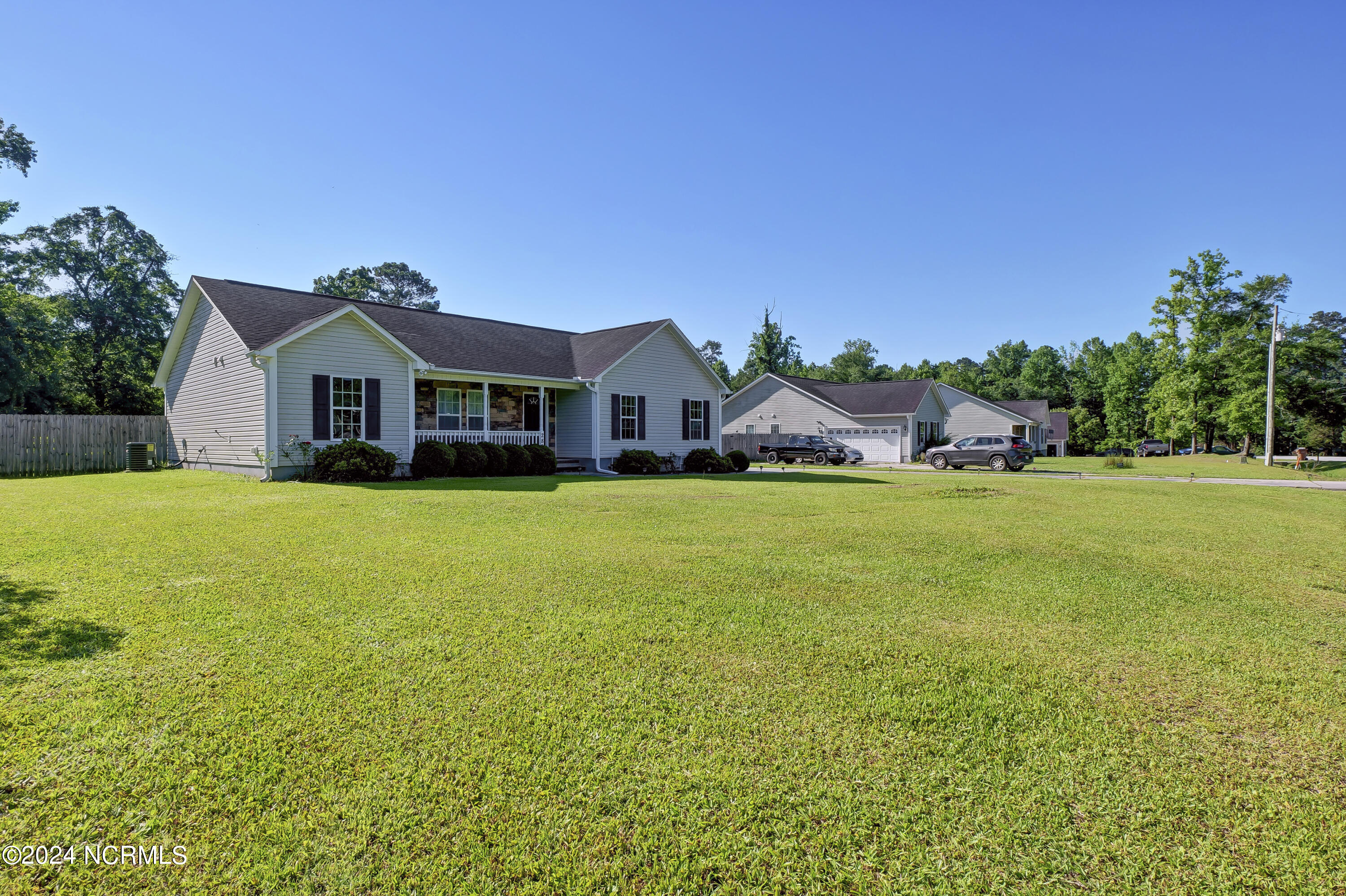 289 Haws Run Road Jacksonville, NC 28540 - Photo 27 of 27 P6611056