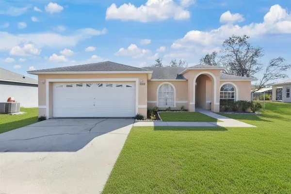 $1,800 | 327 Salmon Court, Kissimmee, FL 34759