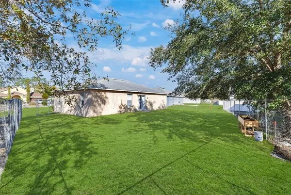 $1,800 | 327 Salmon Court, Kissimmee, FL 34759
