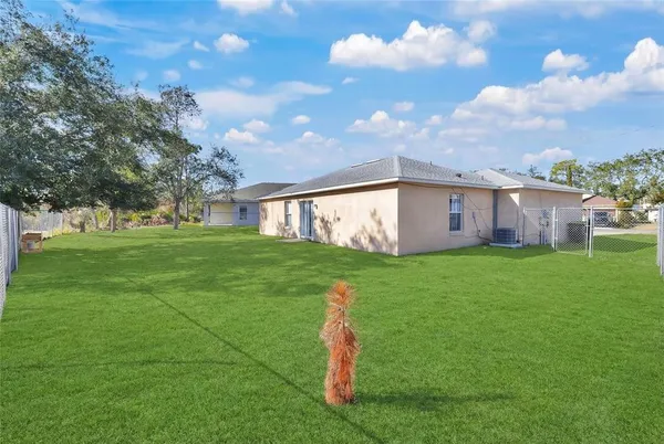 $1,800 | 327 Salmon Court, Kissimmee, FL 34759