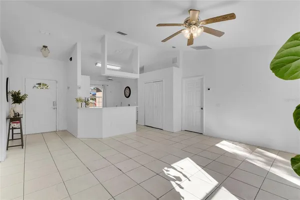 $1,800 | 327 Salmon Court, Kissimmee, FL 34759