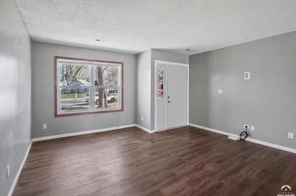 $275,000 | 1605 East 21st Place, Lawrence, KS 66046