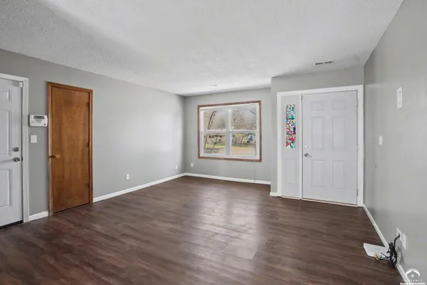 $275,000 | 1605 East 21st Place, Lawrence, KS 66046
