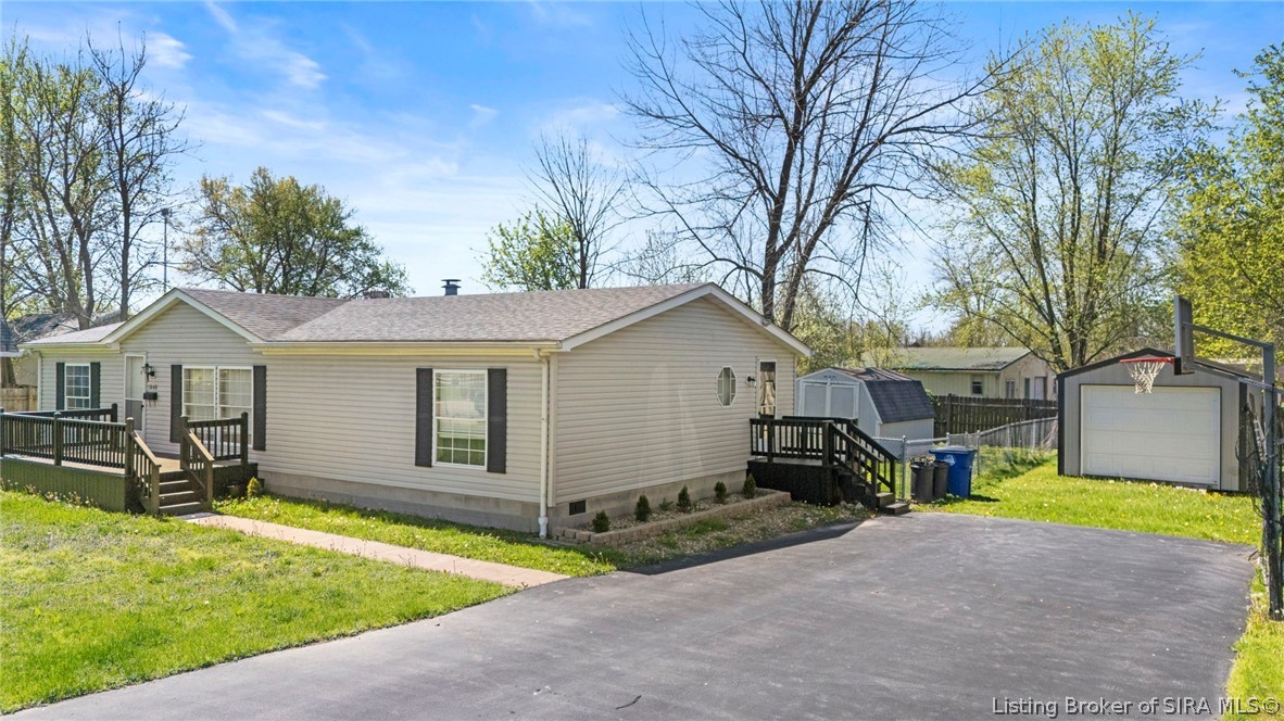 1048 North 1st Street Austin, IN 47102 - Photo 4 of 27