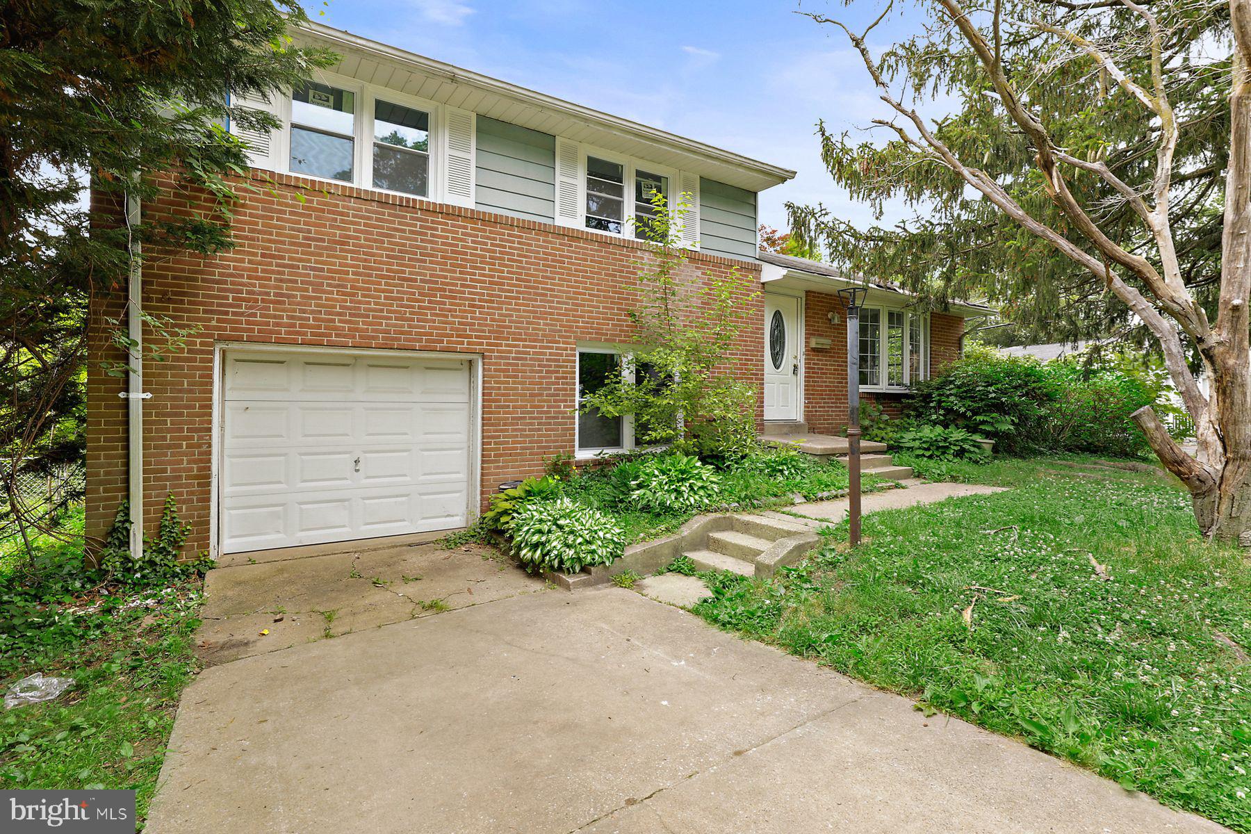 28 North Rolling Road Baltimore, MD 21228 - Photo 1 of 16