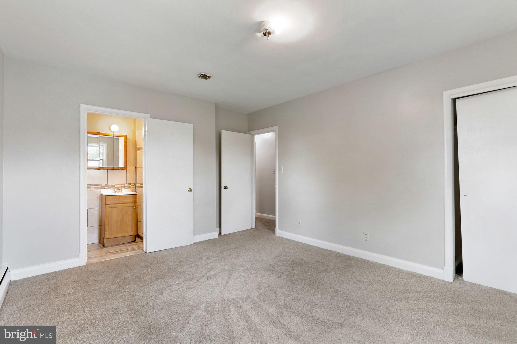 28 North Rolling Road Baltimore, MD 21228 - Photo 9 of 16