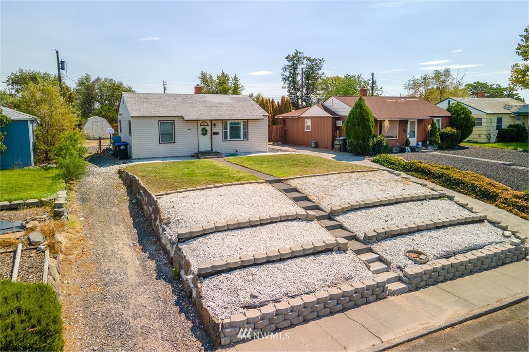 445 West Ridge Road Moses Lake, WA 98837 - Photo 3 of 35 Gallery Image 3