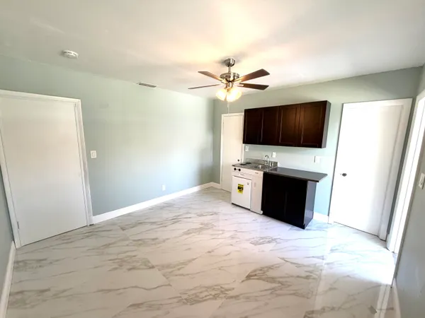 $1,000 | 218 Southwest 1st Court, Unit 218A, Pompano Beach, FL 33060