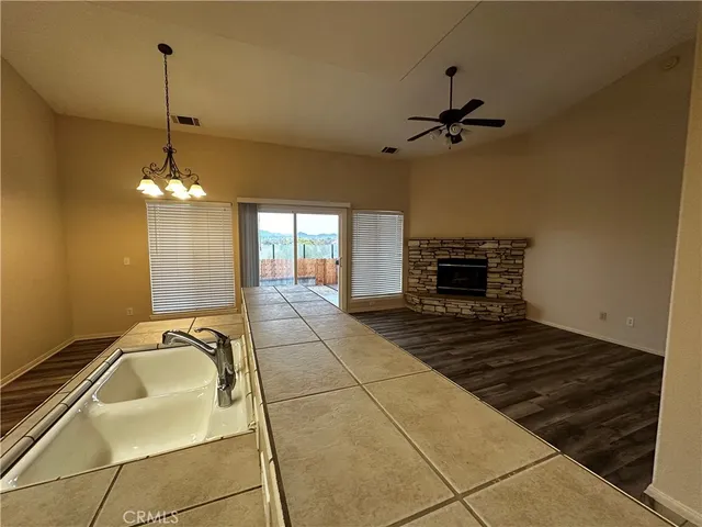 a view of empty room with window