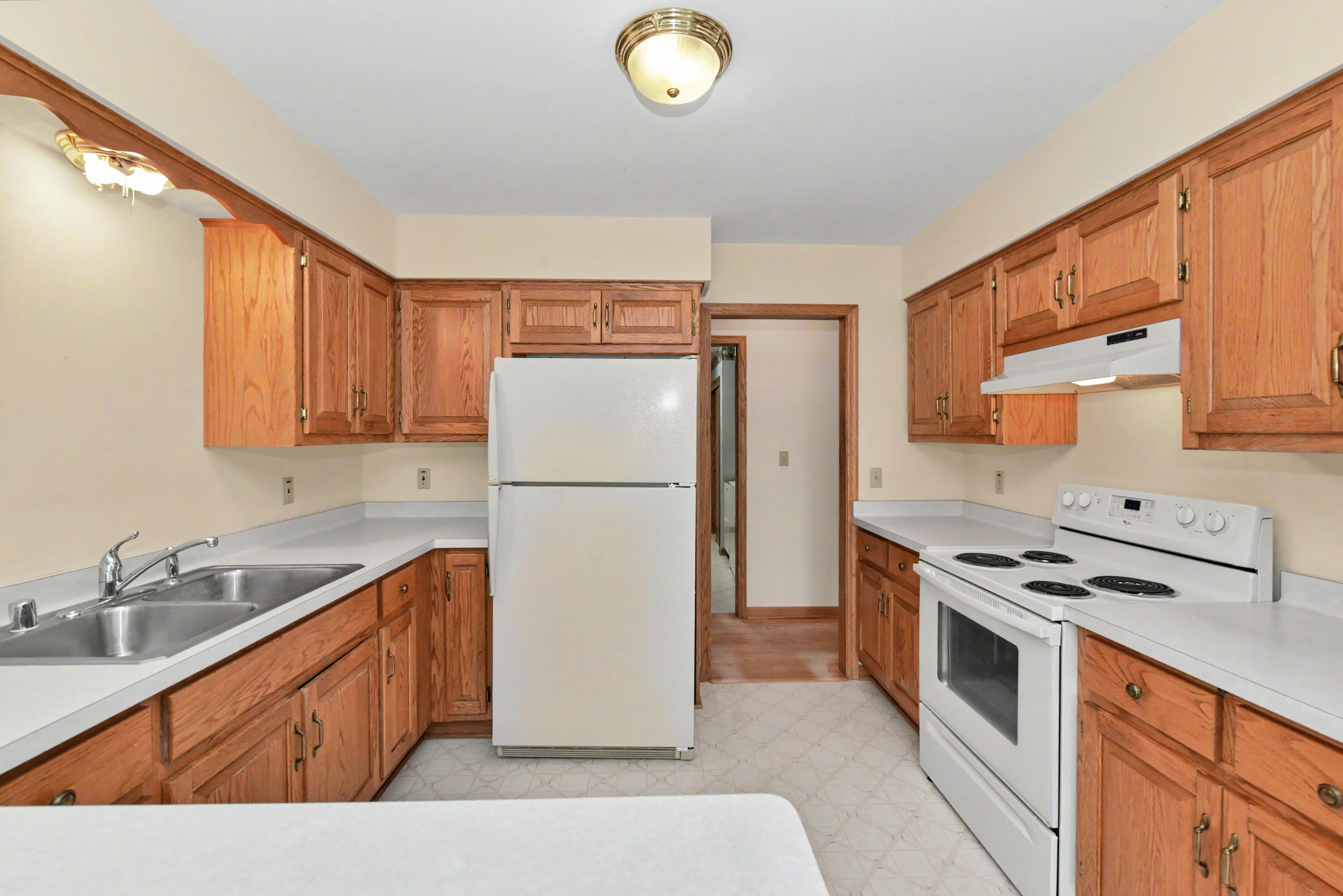 N22W26761 Shooting Star Road Pewaukee, WI 53072 - Photo 19 of 47 DSC_8210