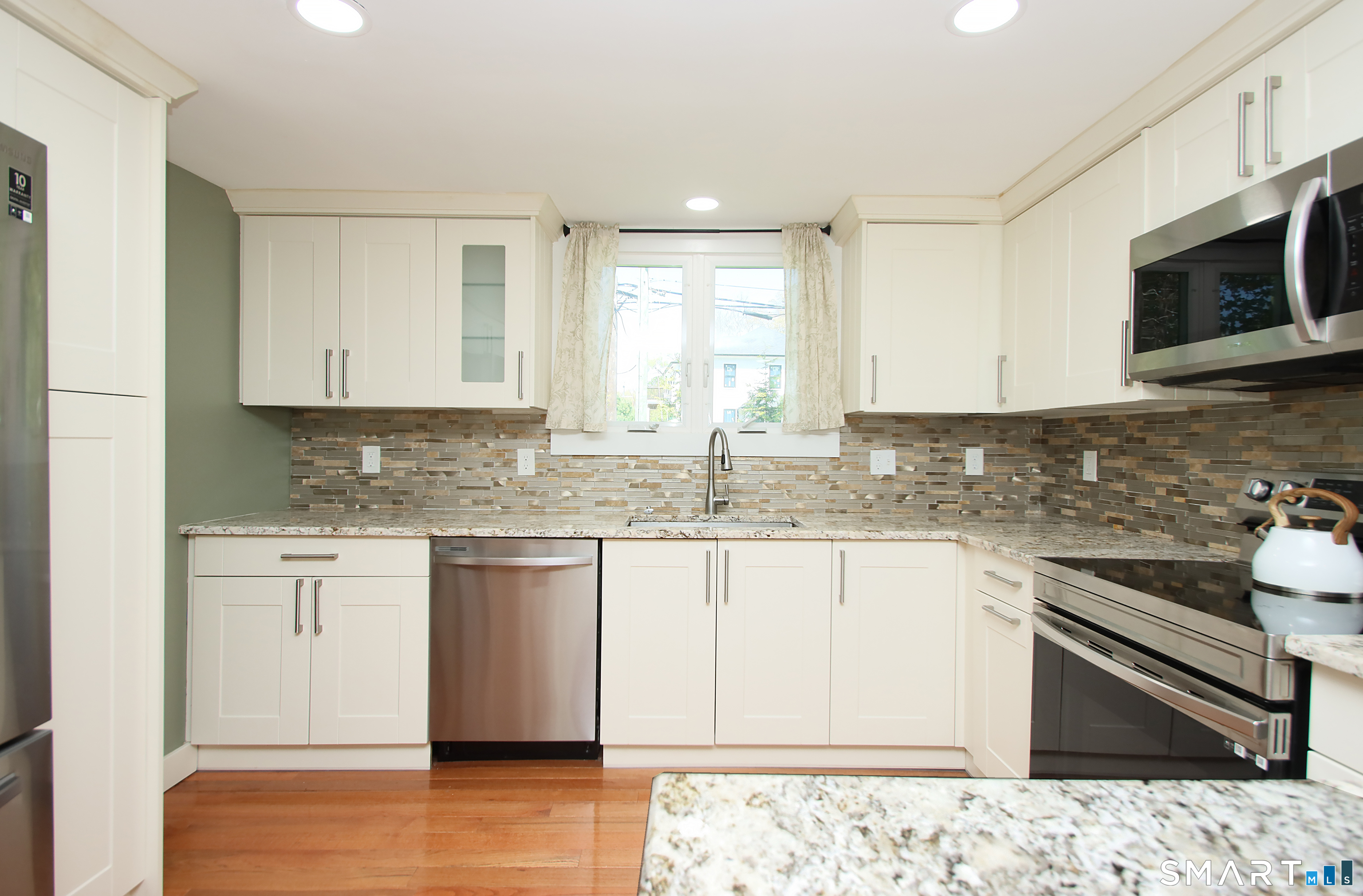 452 Essex Road Westbrook, CT 06498 - Photo 15 of 38