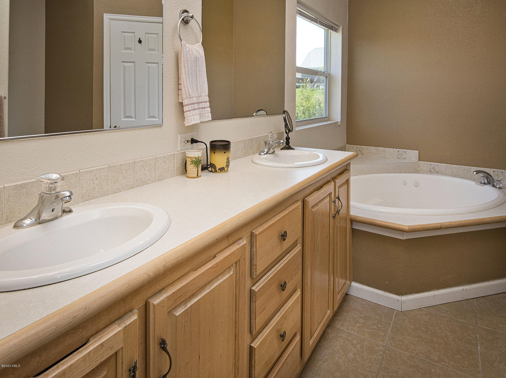 77 Bowie Road Gypsum, CO 81637 - Photo 13 of 39 77-BowieRd-MLS_13