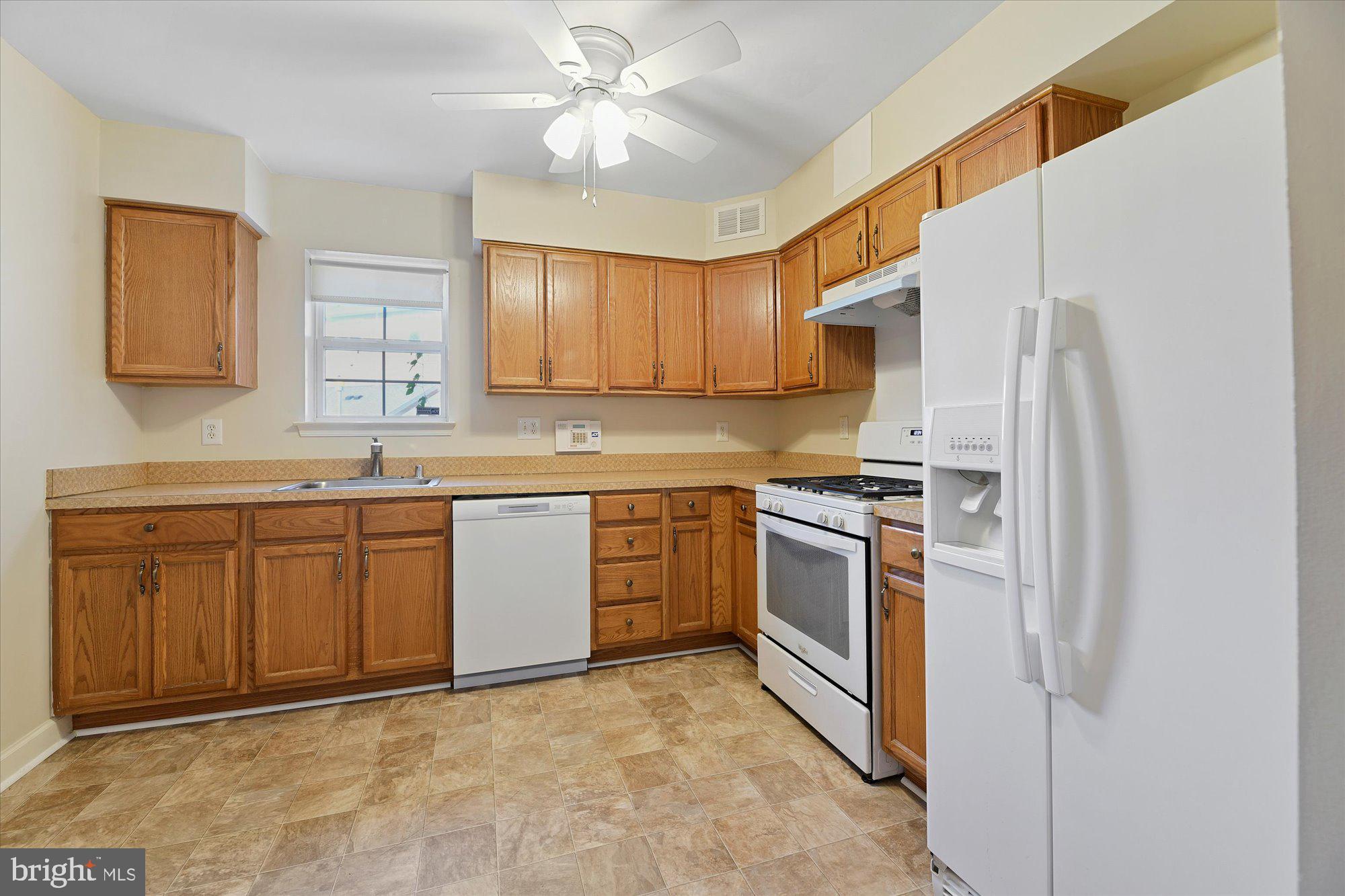 4122 Orchard Ridge Boulevard Baltimore, MD 21213 - Photo 8 of 27 Gallery Image 8