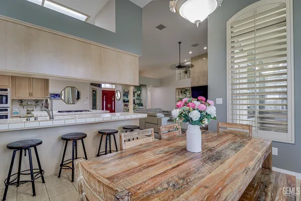 $819,000 | Undisclosed Address, Bakersfield, CA 93311