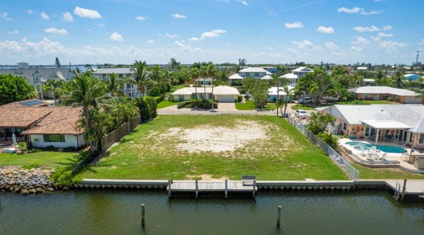 538 67th Street Holmes Beach, FL 34217 - Photo 11 of 16