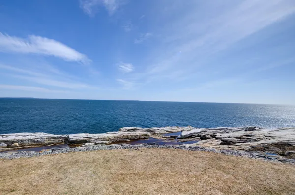 $1,995,000 | 95 Pumpkin Cove Road, Bristol, ME 04554
