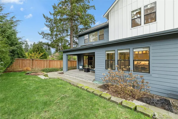 $1,690,000 | 8784 Northeast Winslow Grove Court, Bainbridge Island, WA 98110