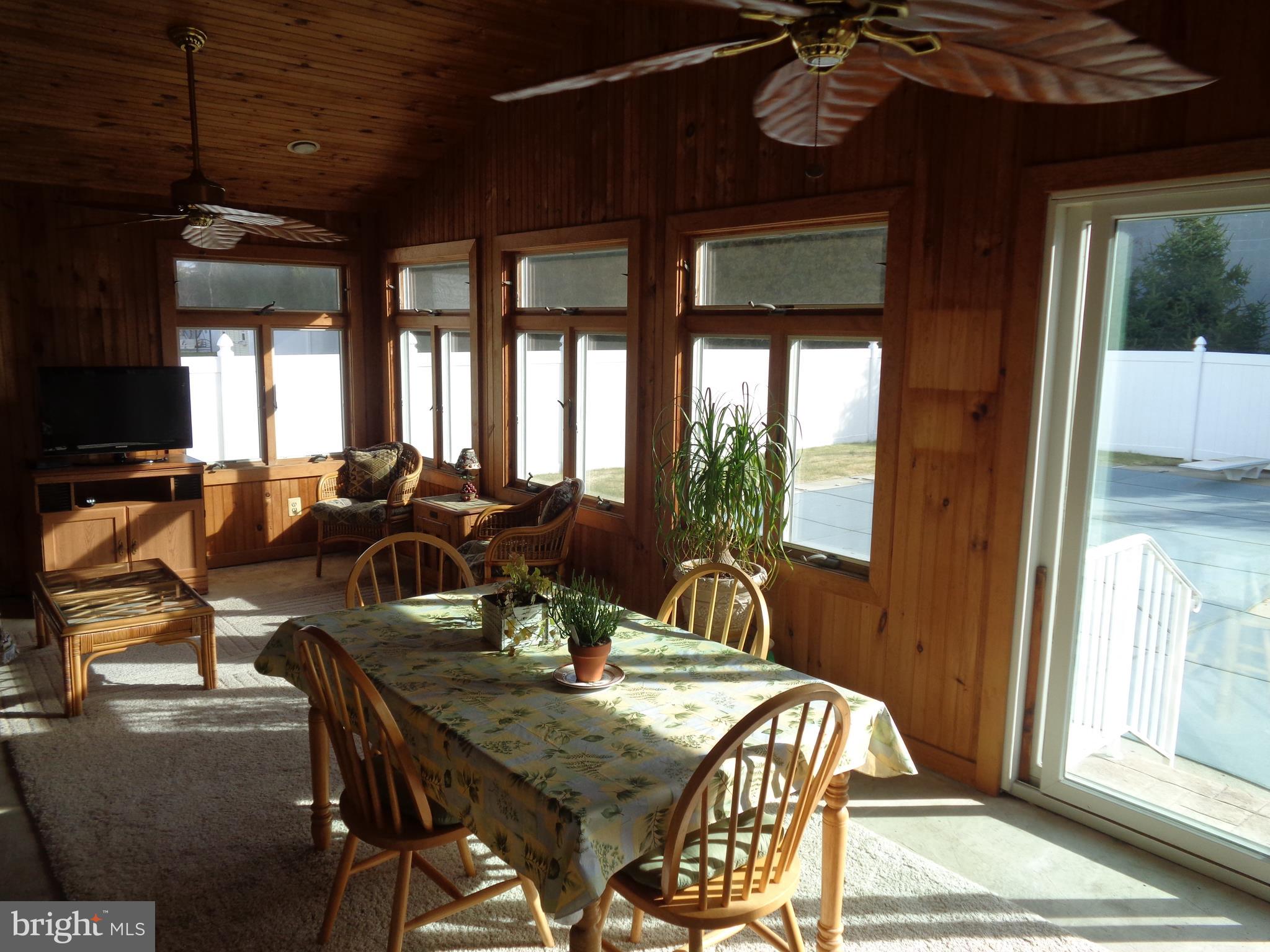 601 Eggert Crossing Road Ewing, NJ 08638 - Photo 8 of 19 Florida/3 Seasons Room