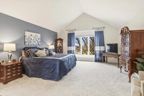 $825,000 | 1000 Silver Mist Court, Brookfield, WI 53005