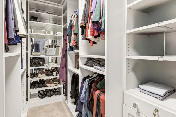 $825,000 | 1000 Silver Mist Court, Brookfield, WI 53005