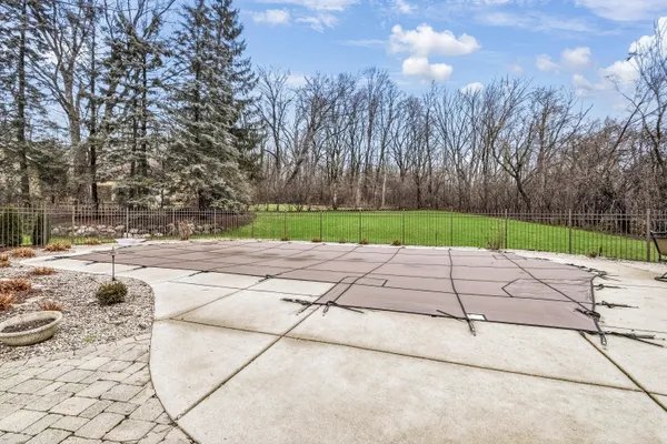 $825,000 | 1000 Silver Mist Court, Brookfield, WI 53005