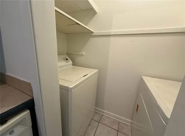 $1,150 | 812 Martin Behrman Avenue, Unit P, Metairie, LA 70005