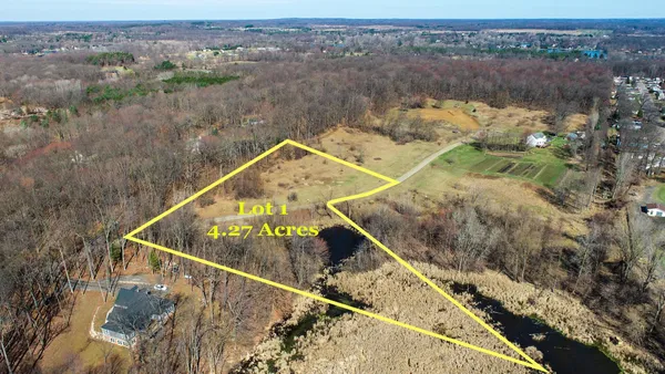 $762,900 | 1935 Percy Lane, Highland, MI 48357
