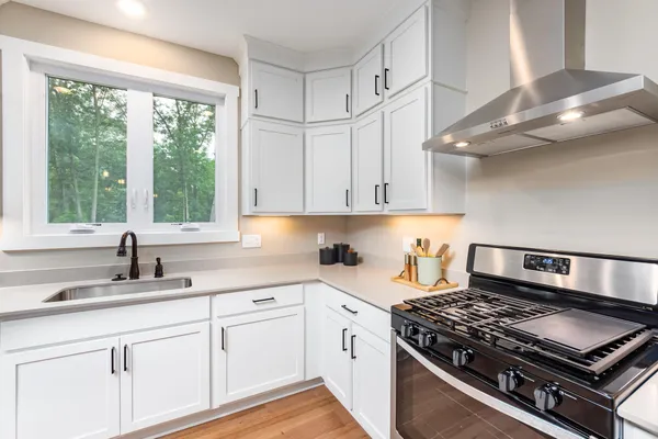 $762,900 | 1935 Percy Lane, Highland, MI 48357