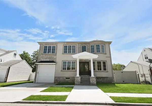 $5,500 | 692 1st Street, Unit 692, Secaucus, NJ 07094