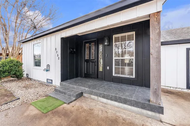 $2,850 | 3732 Honeysuckle Avenue, Fort Worth, TX 76111
