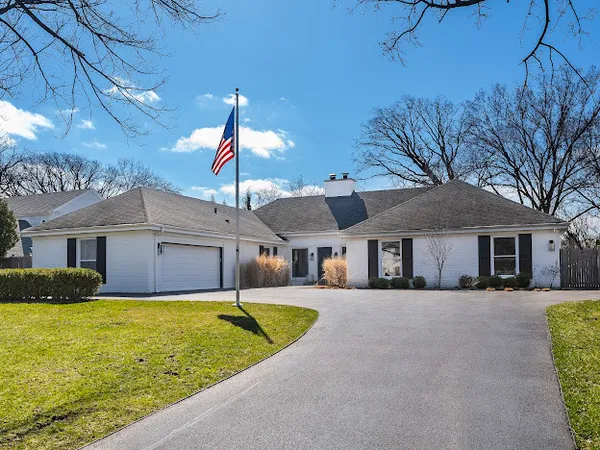 $1,450,000 | 1225 West Deerpath Road, Lake Forest, IL 60045