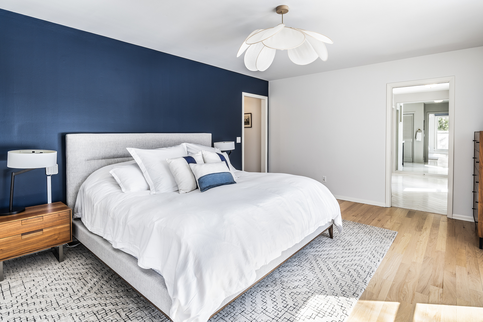 1225 West Deerpath Road Lake Forest, IL 60045 - Photo 18 of 33