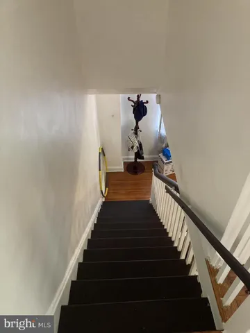 a view of entryway and hall