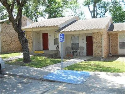 $540 | 700 Piner Street, Honey Grove, TX 75446