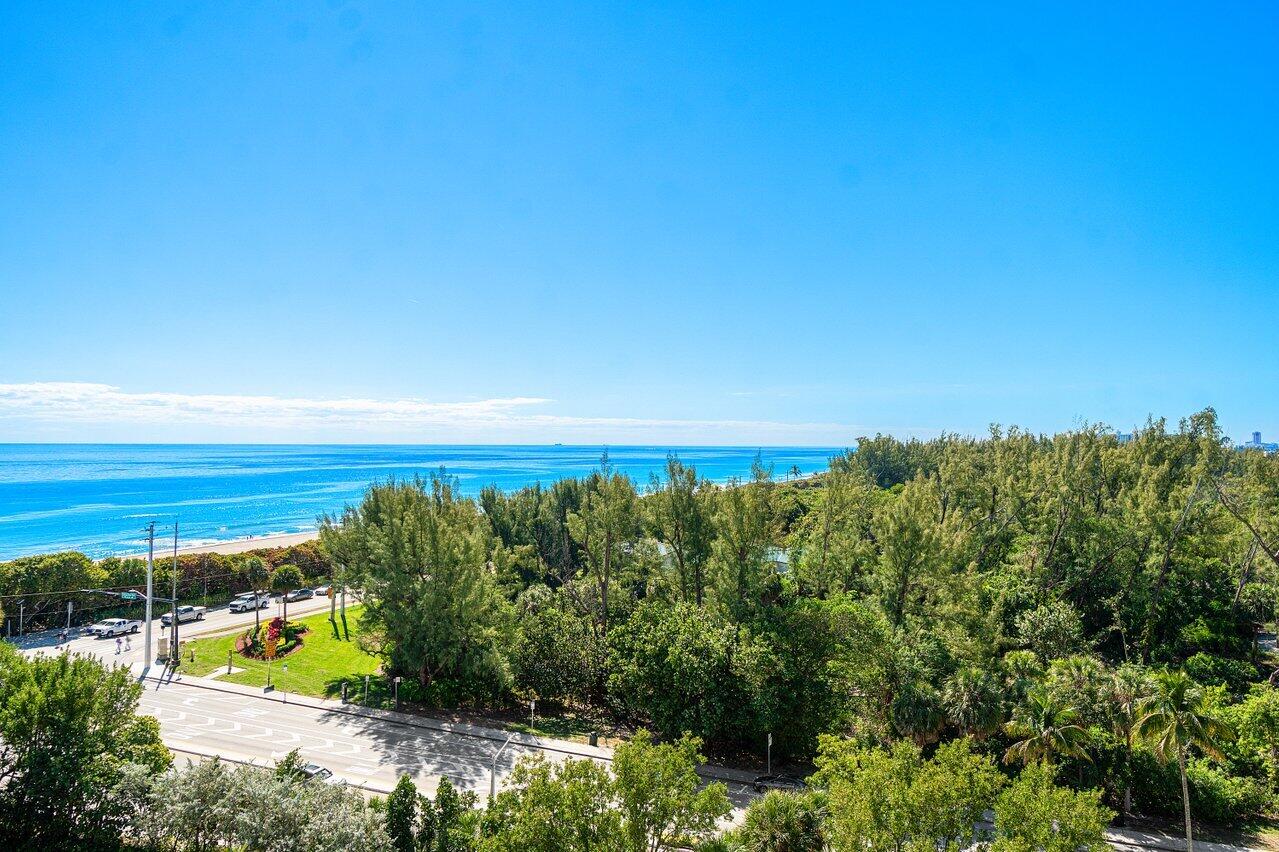 4001 North Ocean Boulevard, Unit 907 Boca Raton, FL 33431 - Photo 39 of 58 VIEWS TO THE SOUTH