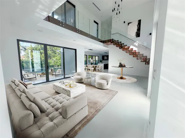 $2,880,000 | 5001 Northeast 27th Avenue, Lighthouse Point, FL 33064