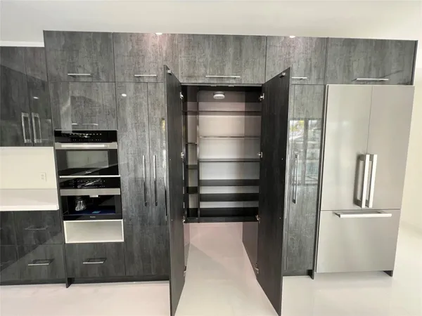 $2,880,000 | 5001 Northeast 27th Avenue, Lighthouse Point, FL 33064