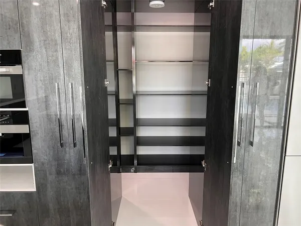 $2,880,000 | 5001 Northeast 27th Avenue, Lighthouse Point, FL 33064