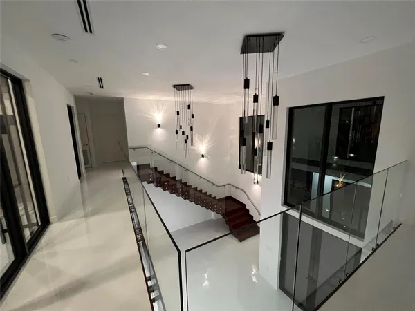 $2,880,000 | 5001 Northeast 27th Avenue, Lighthouse Point, FL 33064