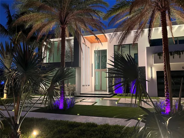 $2,880,000 | 5001 Northeast 27th Avenue, Lighthouse Point, FL 33064