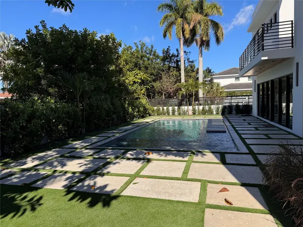 $2,880,000 | 5001 Northeast 27th Avenue, Lighthouse Point, FL 33064