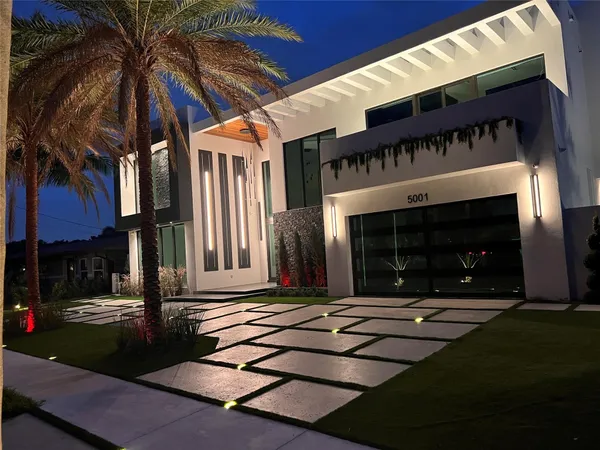 $2,880,000 | 5001 Northeast 27th Avenue, Lighthouse Point, FL 33064