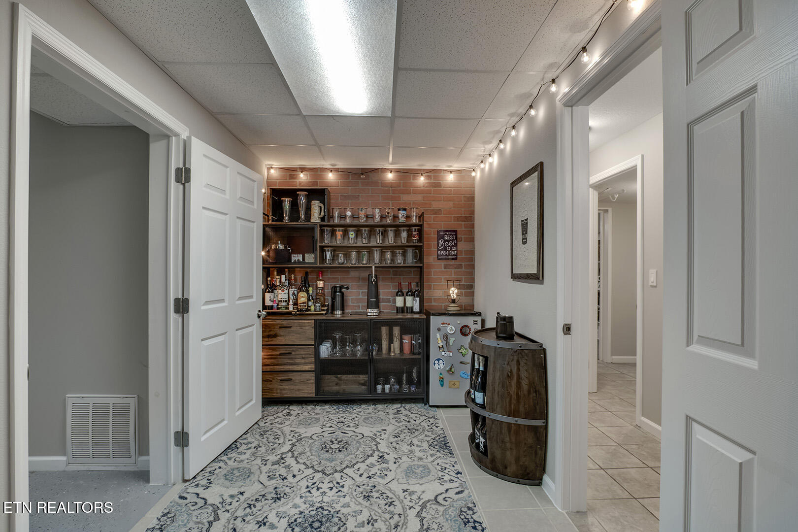 417 River Road Loudon, TN 37774 - Photo 44 of 60 Family Media Room Bar