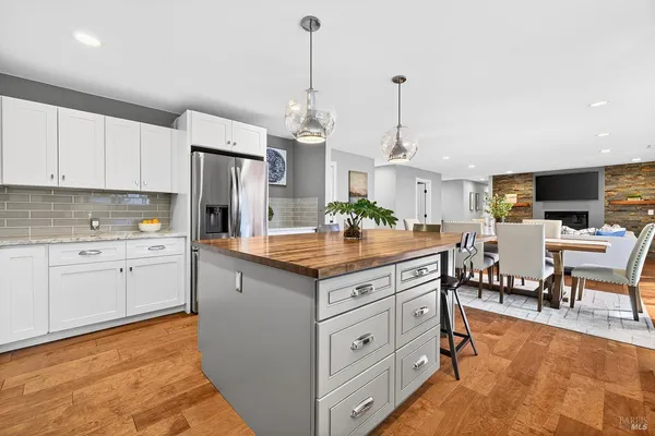 $1,075,000 | 4720 Granada Drive, Santa Rosa, CA 95409