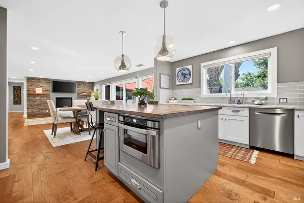 $1,075,000 | 4720 Granada Drive, Santa Rosa, CA 95409