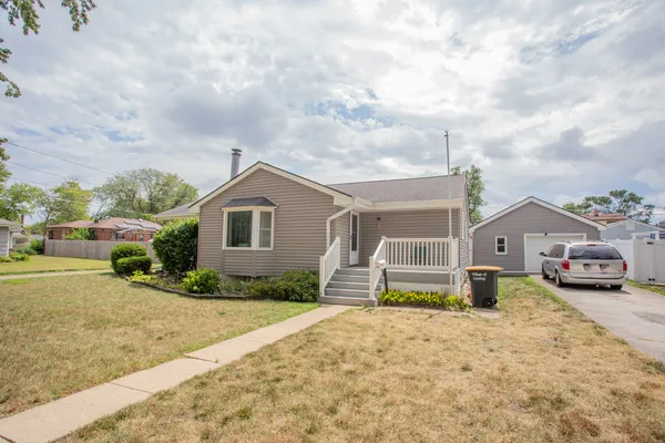 $170,000 | 3541 Washington Street, Lansing, IL 60438