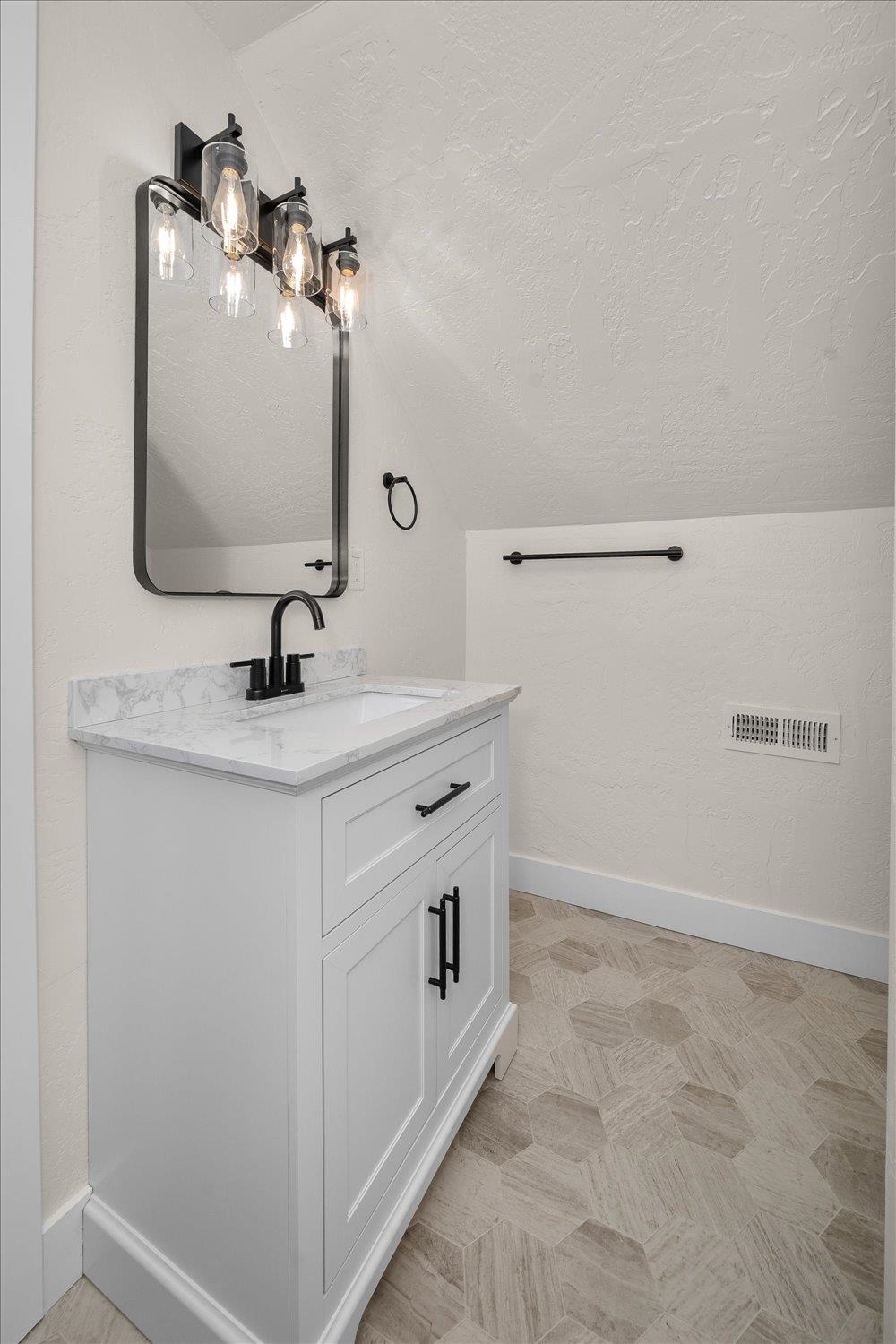 922 South Sherman Street Spokane, WA 99202 - Photo 22 of 34